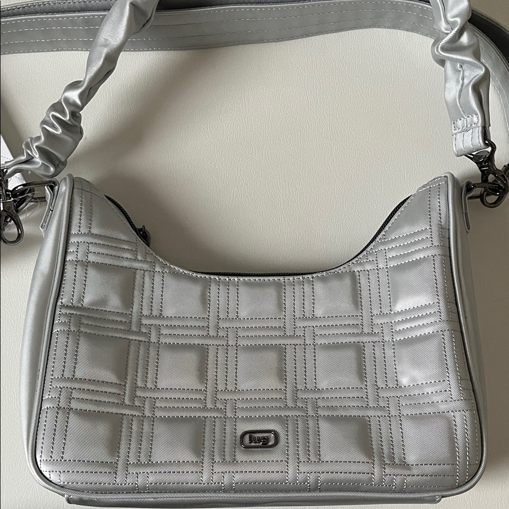 LUG GROOVE. Silver Quilted Shoulder/Crossbody  Bag two straps